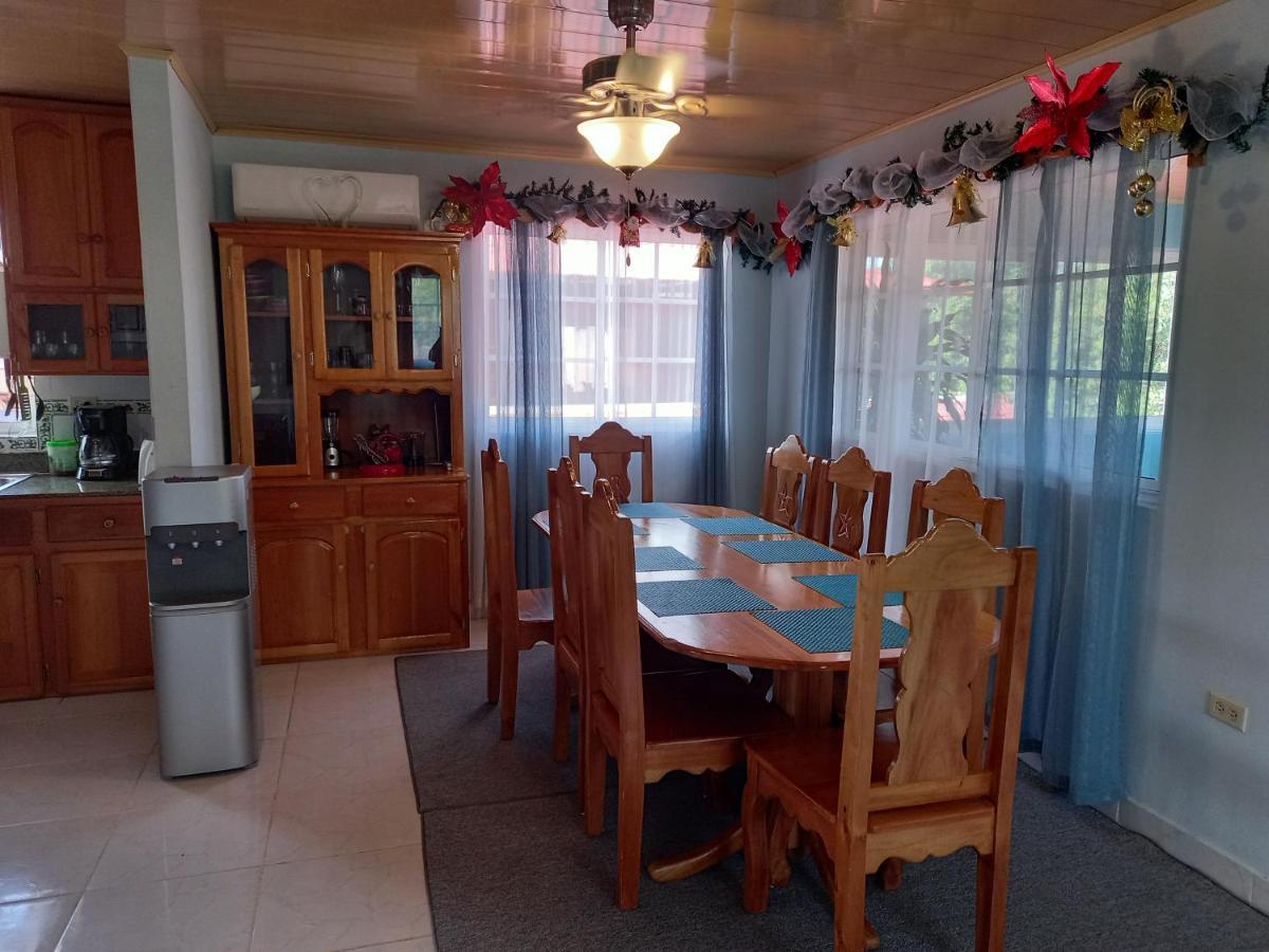 Urania House Villa โบกัสทาวน์ ภายนอก รูปภาพ